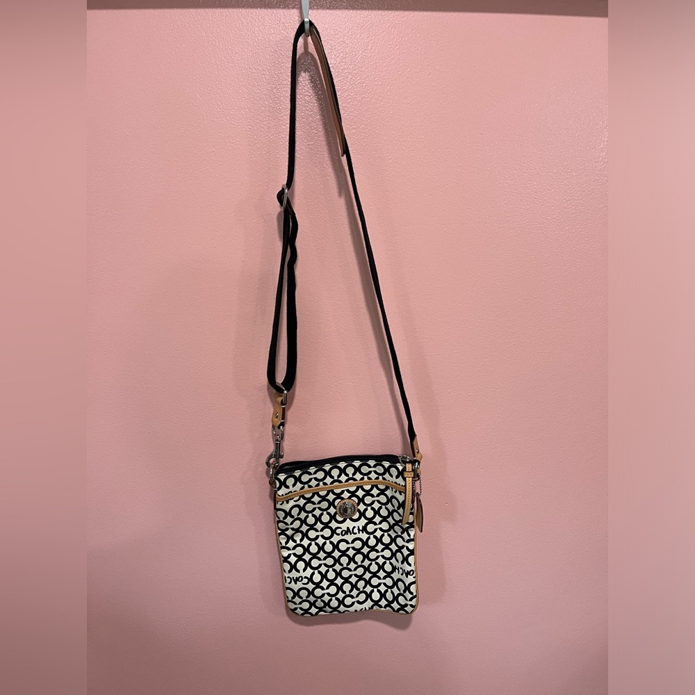 Coach Leah Op Art Swingpack Crossbody- Black